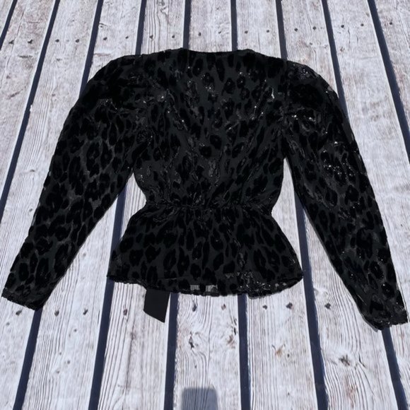 EXPRESS Metallic Leopard Wrap Front Bow Top Small - Picture 9 of 10